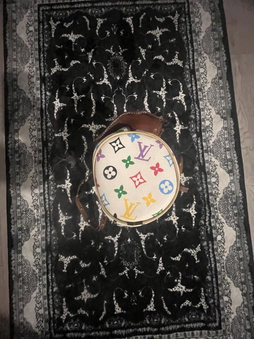 Geanta de umar louis vuitton