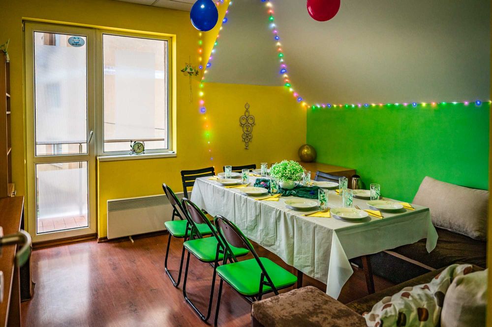 Парти-клуб "Приказната Къща" - помещение за детски рожден ден Перник