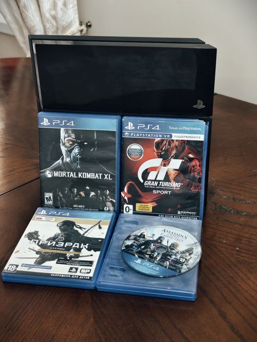 Продам Playstation 4 400гб