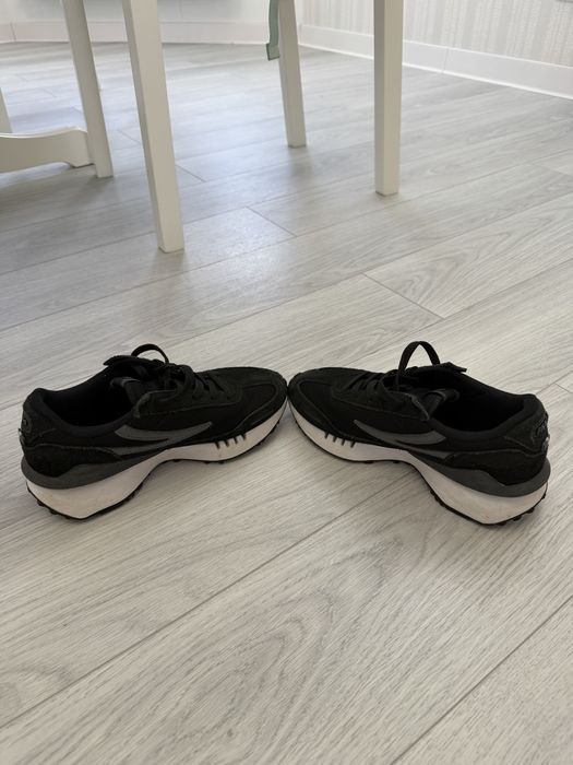 Adidasi Fila  36