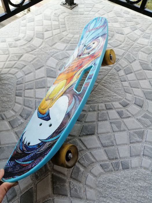 Скейтбоард классный, очень удобный, прекрасно катается