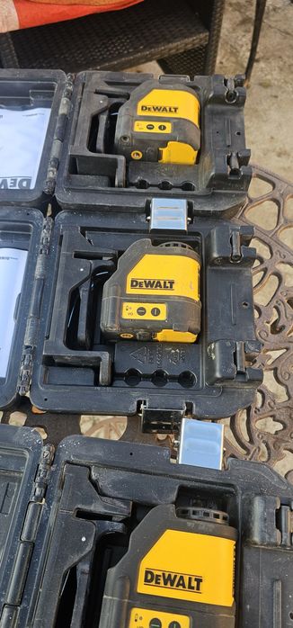 lasere dewalt lumina verde și roșie