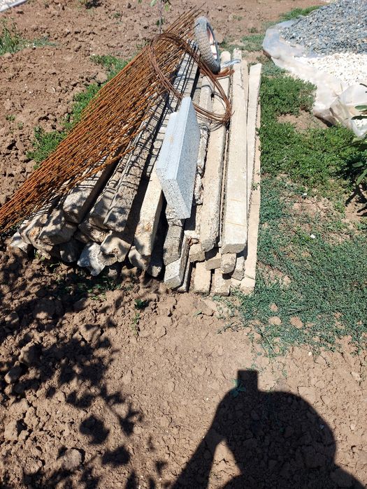 Stâlp din beton folosiți la gard