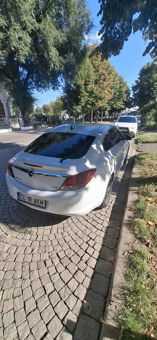 Insignia Limousine 2012