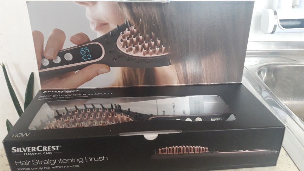 Четка за изправяне на коса