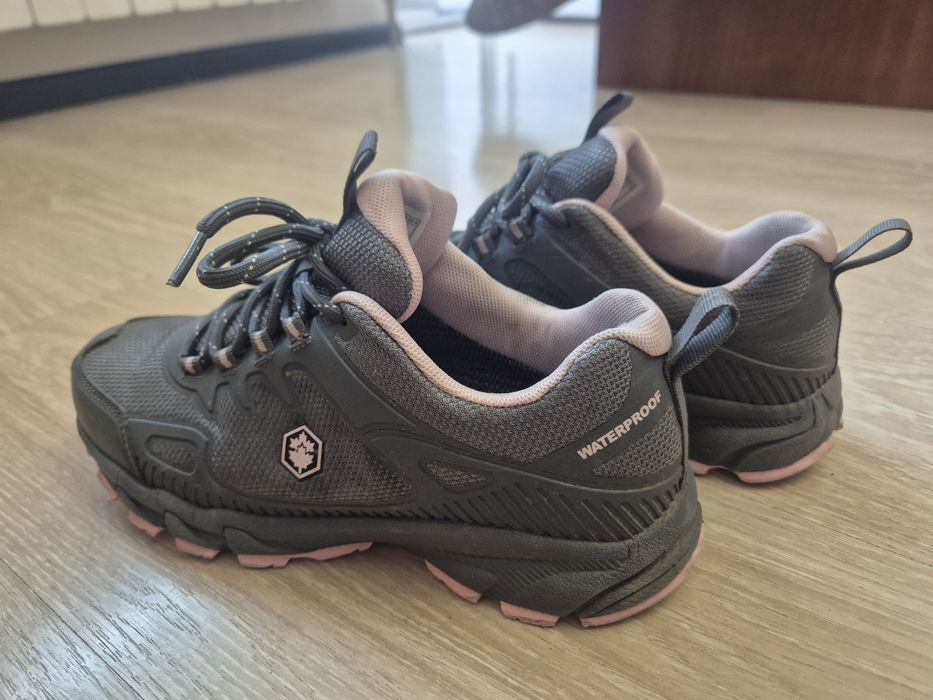 Термокроссовки женские