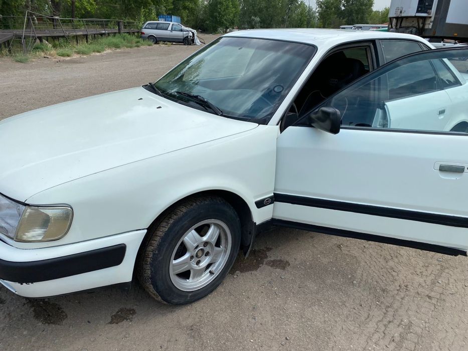Продам Audi 100 С4