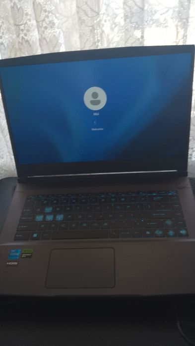 Laptop Msi 15 thin b12uc (inca  14 luni de garanție)