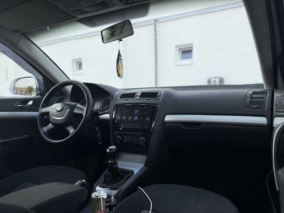 SKODA Fabia 2011 — imagine 5