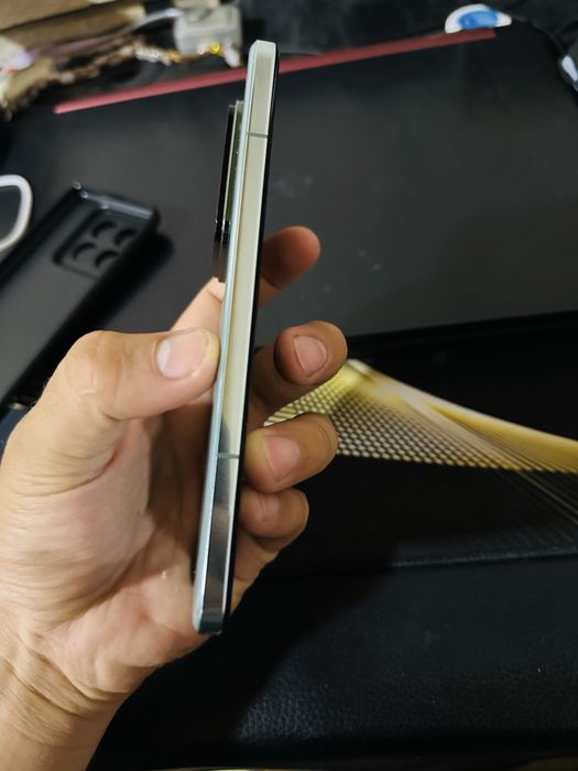Xiaomi 14 pro flagman