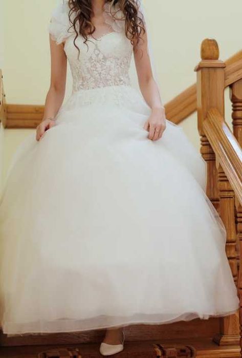 rochie mireasa, + crinolina, marimea S-M