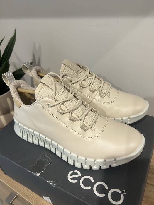 Дамски маратонки ECCO! Нови!