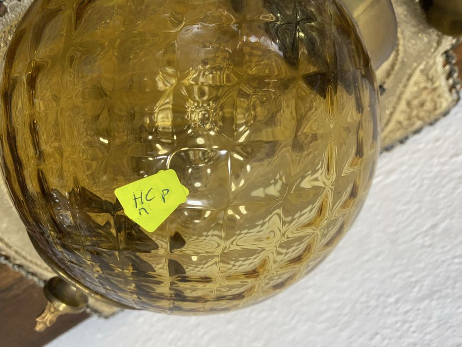 Винтидж белгийски полилей с кехлибарено стъкло и месинг 1950-те