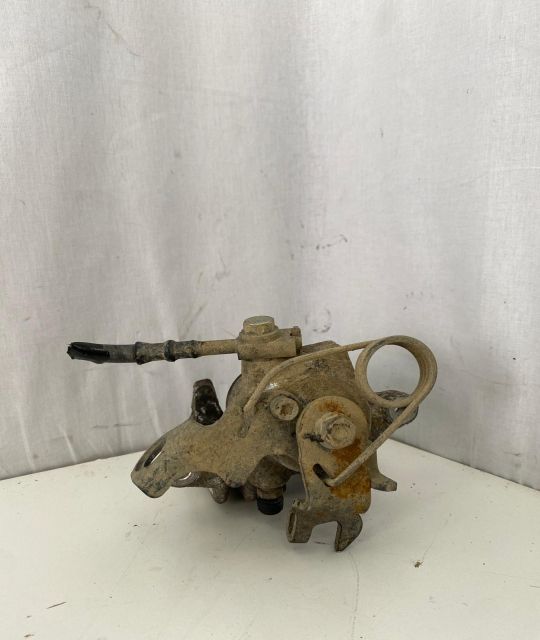 Etrier dreapta spate Volkswagen VW Passat B5