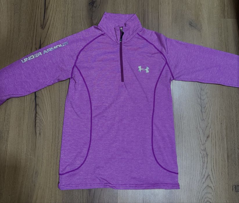 Спортна блуза на under armour