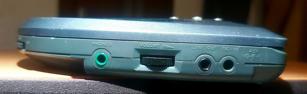 CD Player Portabil Grundig Squixx CDP 4100