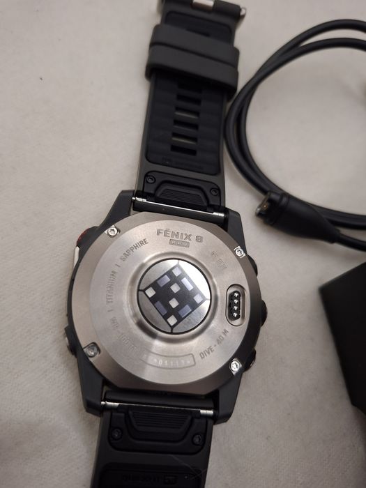 Garmin Fenix 8 Pro LTE 51 m- Amoled, titanium saphire- nou
