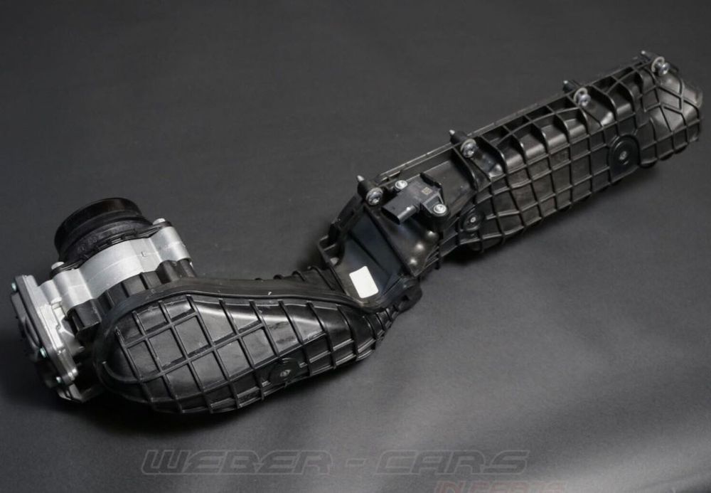 БМВ М5 Ф90 Всмукателен Колектор с Дросел ЧИСТО НОВ, (OEM)