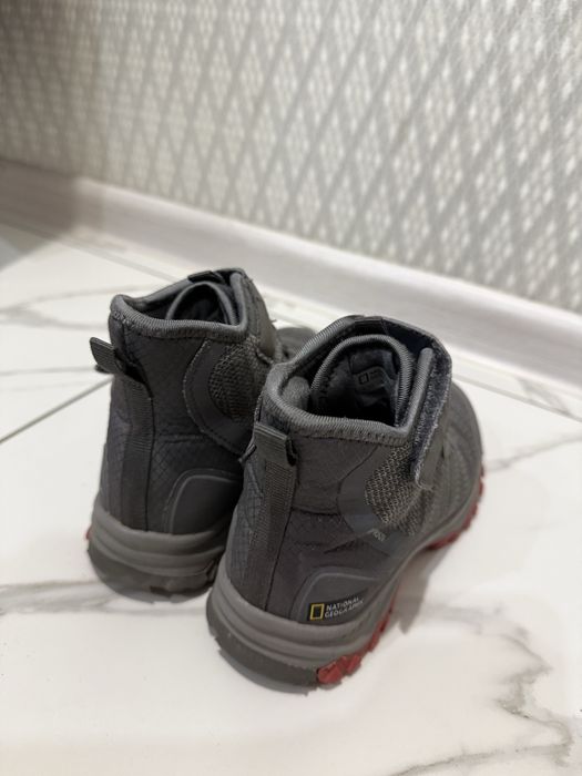 Продам ботинки детские National Geographic