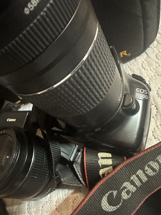 Canon EOS 1100D