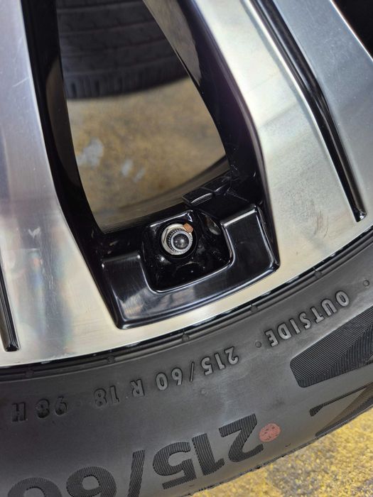 4 Roti Jante Anvelope VARA - 215/60/18 - OEM Mercedes GLB CA NOI 2025