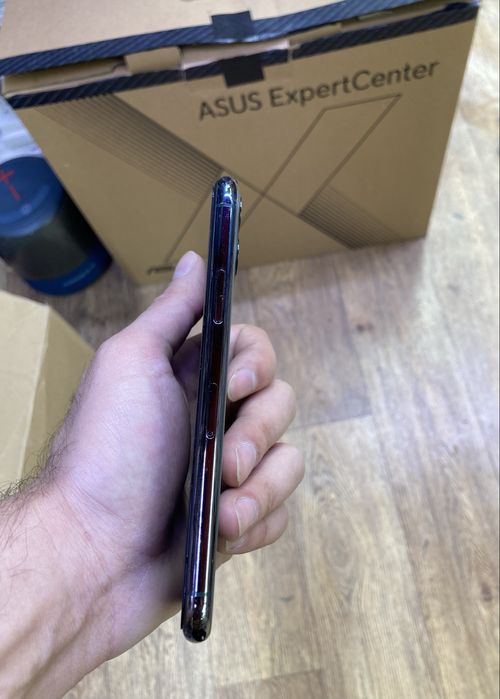 Продам IPhone 11 pro 64gb