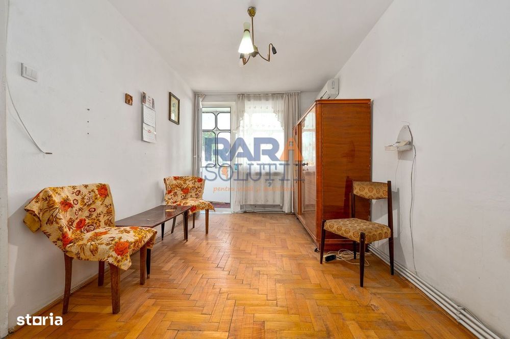 3 camere, etaj 1, lângă Primărie
