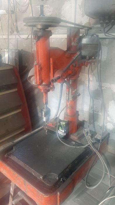 Сверлильный станок