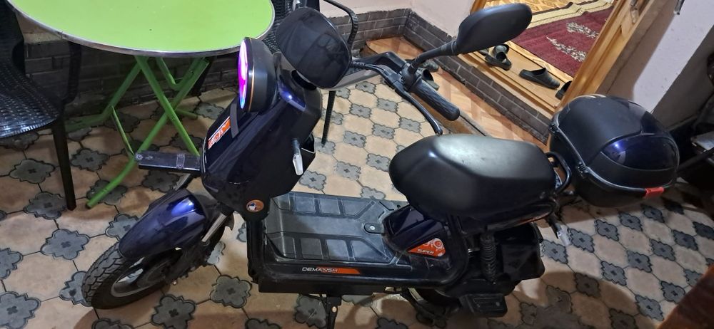 Elektro skuter sotiladi