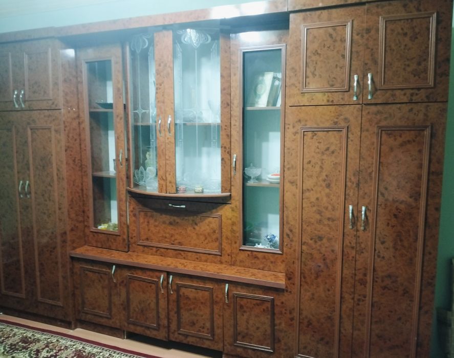 Продаётся Спальный гарнитур очень хорошем состояние.