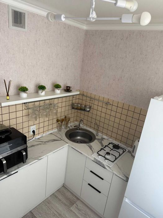 Продам 3 комн. кв. в центре