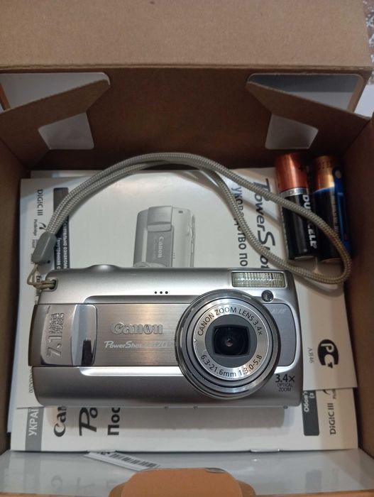 Продаю фотоаппарат Canon