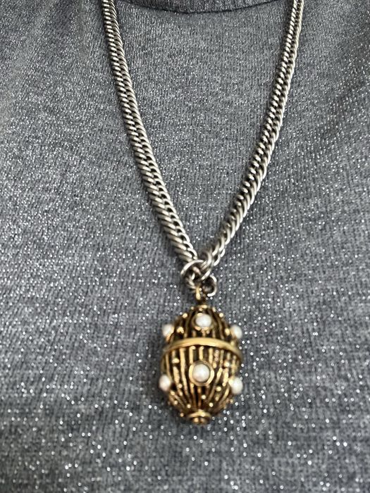 Лот бижута - красиво допълнение към всяка дреха