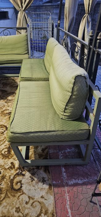 Диваны садовые на веранду б/у