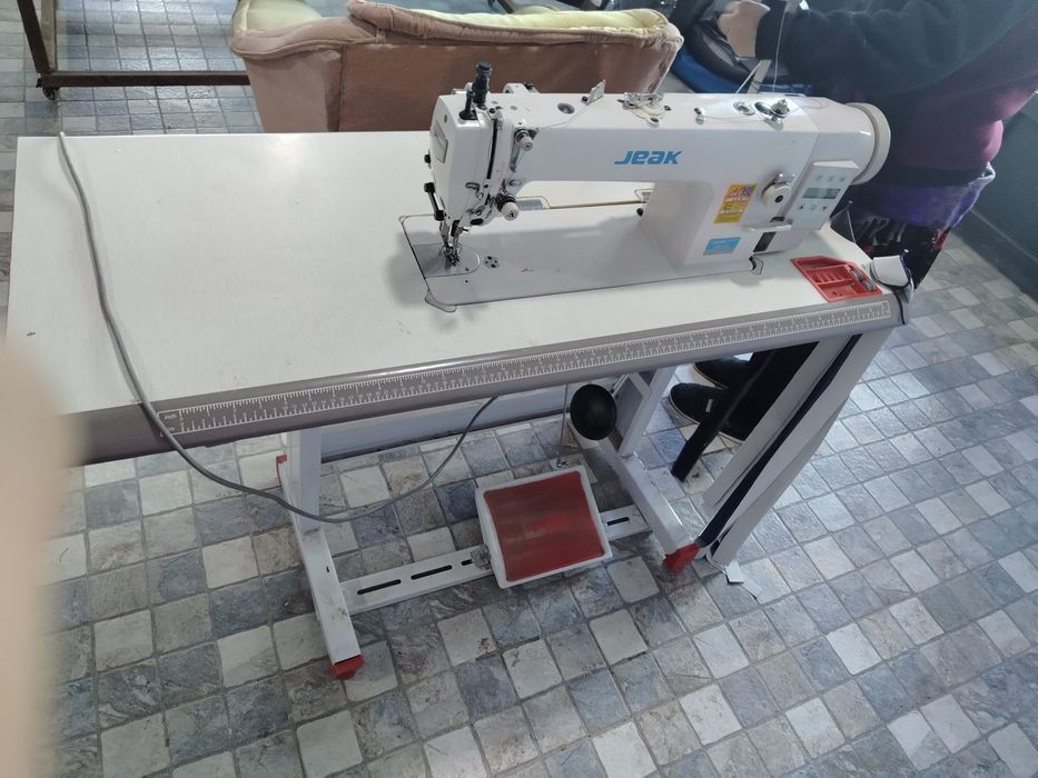 Jack tikuv mashinasi sotiladi