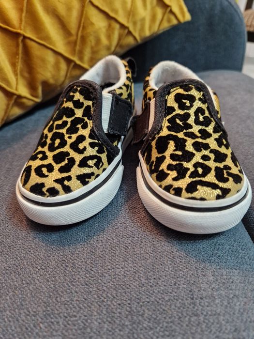 Sneakersi Vans marimea 19