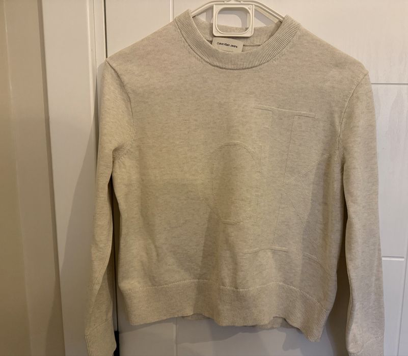 Пуловери Calvin Klein