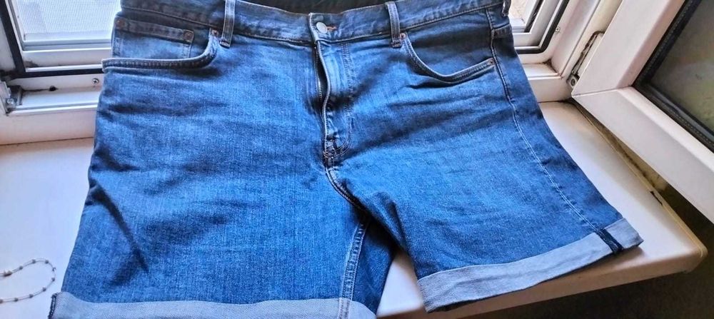 Weekday Jeans Pantaloni scurti