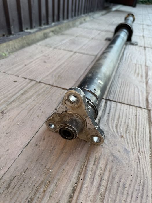 Продам кардан бмв е39