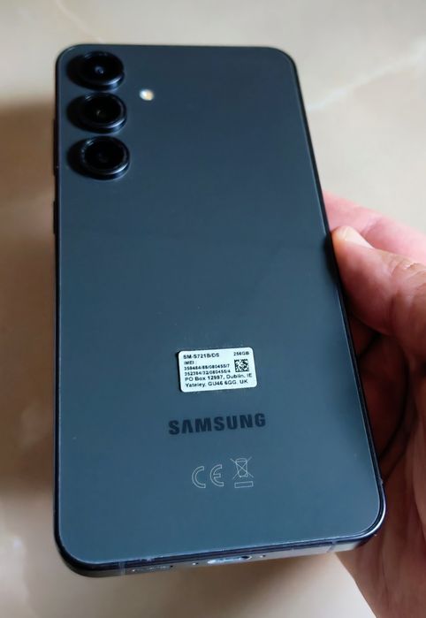 SAMSUNG S24 FE 5G Graphite Duos 8/256 GB impecabil !