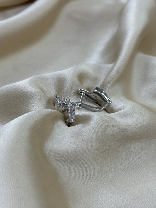 Серьги с бриллантами в белом золоте