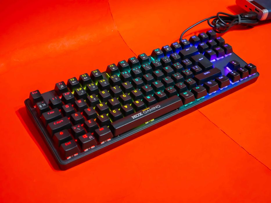 Механична геймърска клавиатура Nox Scavenger TKL, RGB подсветка, сини суичове (Blue Switch)