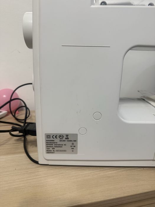 Машинка швейная. Bernette E66.