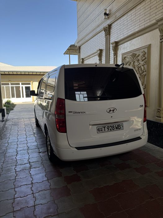 Hyundai grand starex