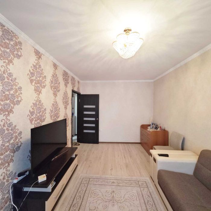 СРОЧНО продам 3-комн. квартиру.