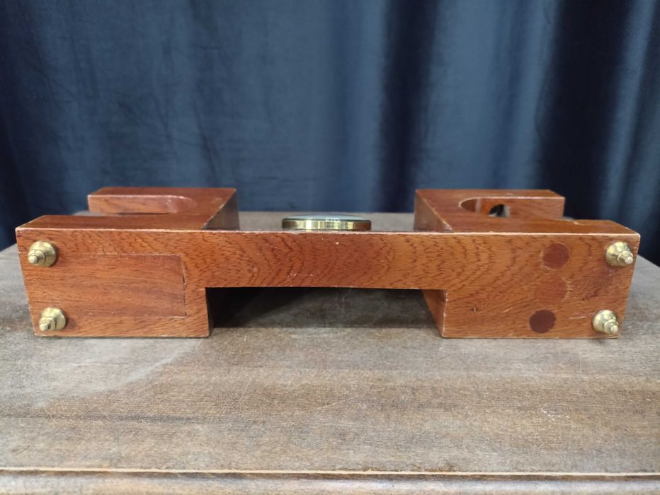 Ceas de birou romanesc (probabil unicat)