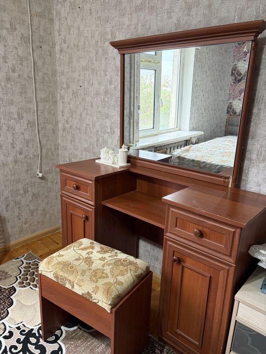 Мебель комплект. Стенка, шкаф, уголок, кресла, стулья, кровать