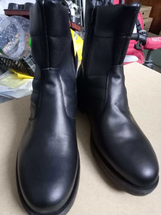 Зимни боти от естествена кожа