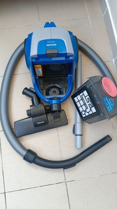 Пылесос Philips 1800w