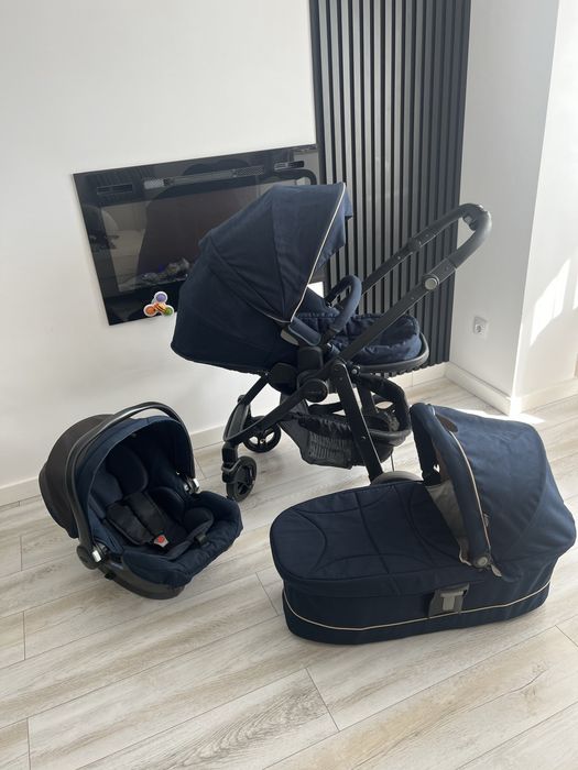 Vând cărucior 3 în 1 de la Graco Model Evo